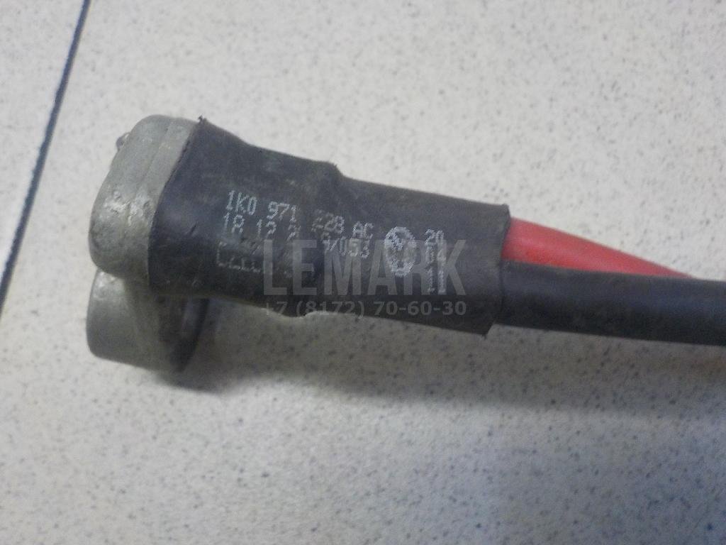 Клемма аккумулятора плюс