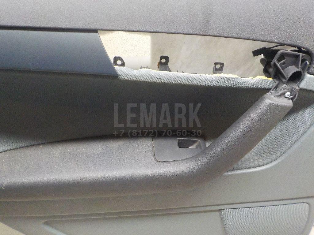 Обшивка двери задней левой