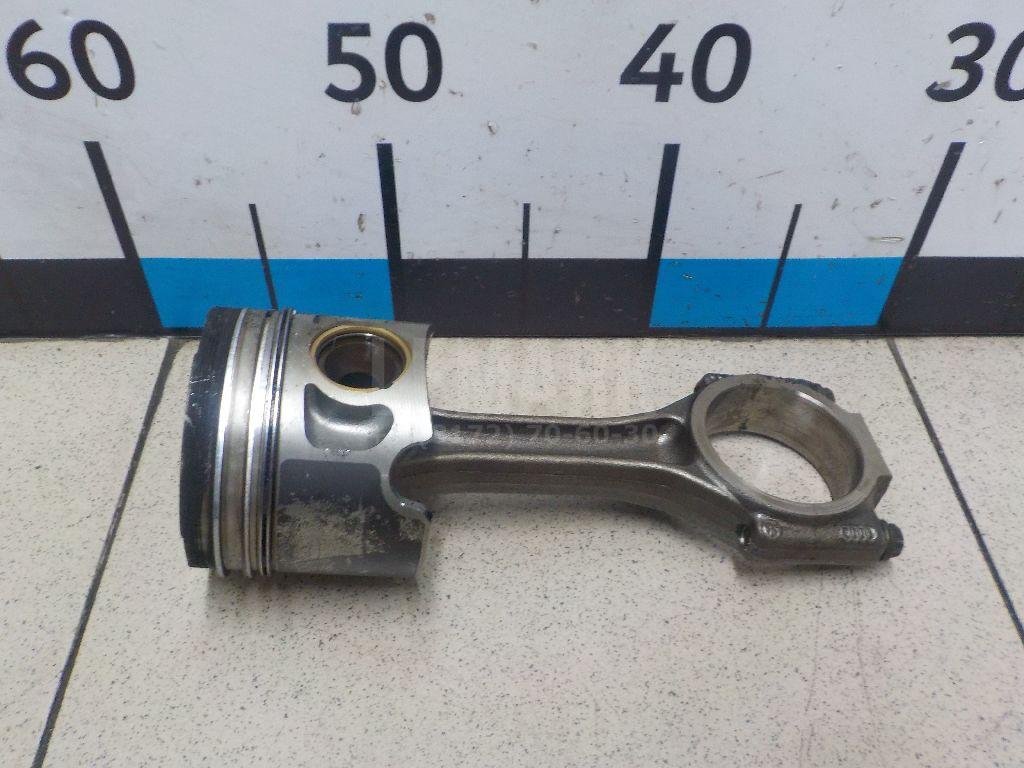 Поршень с шатуном для  Audi A4 [B9] 2015