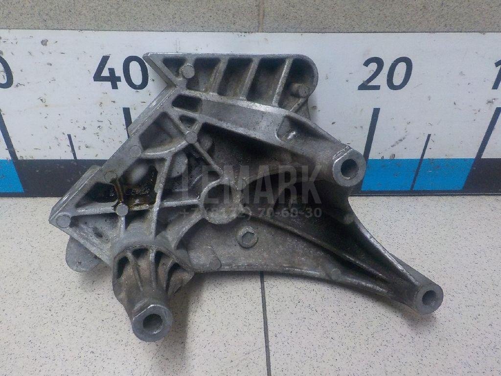 Кронштейн двигателя правый