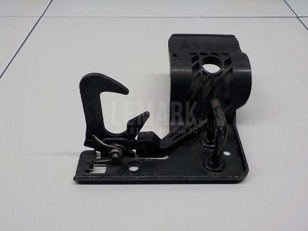 Крючок капота для  Acura TSX 2009-2014