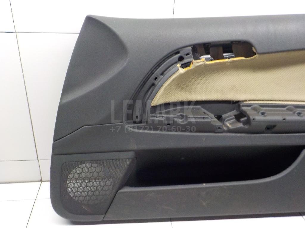 Обшивка двери передней правой
