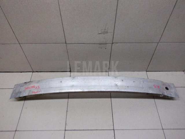 Усилитель переднего бампера