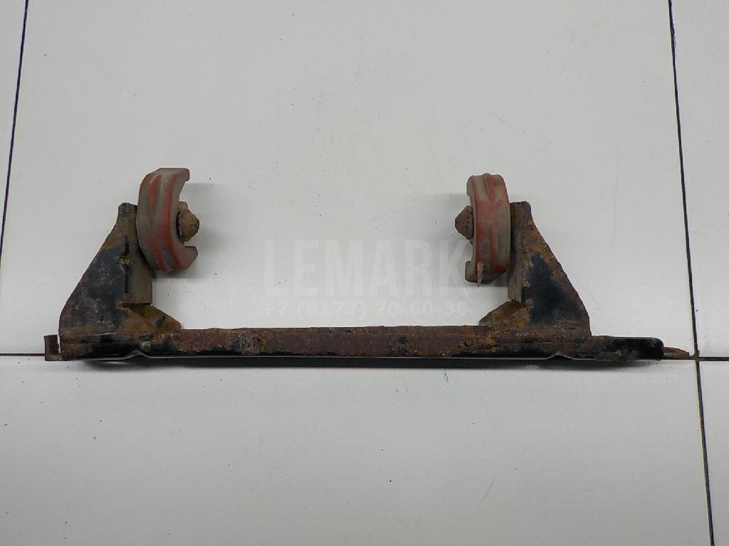 Кронштейн глушителя