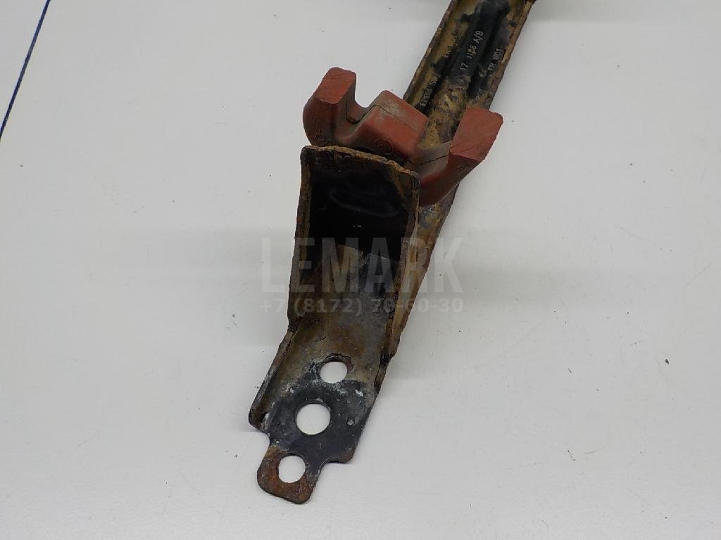 Кронштейн глушителя