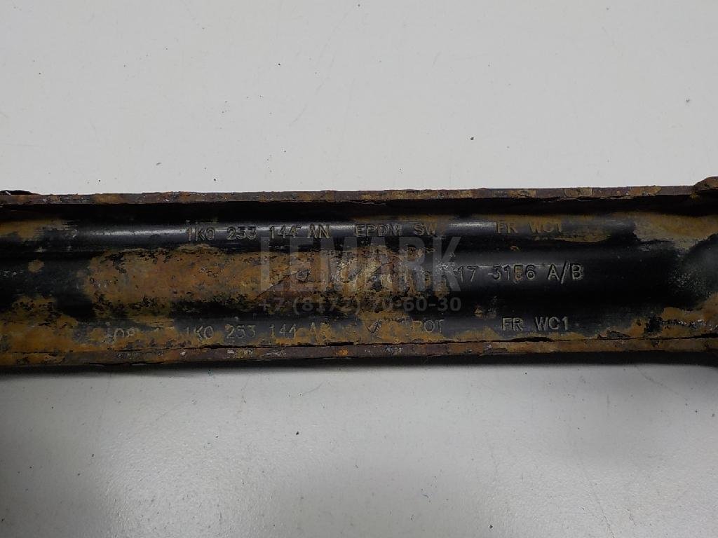 Кронштейн глушителя