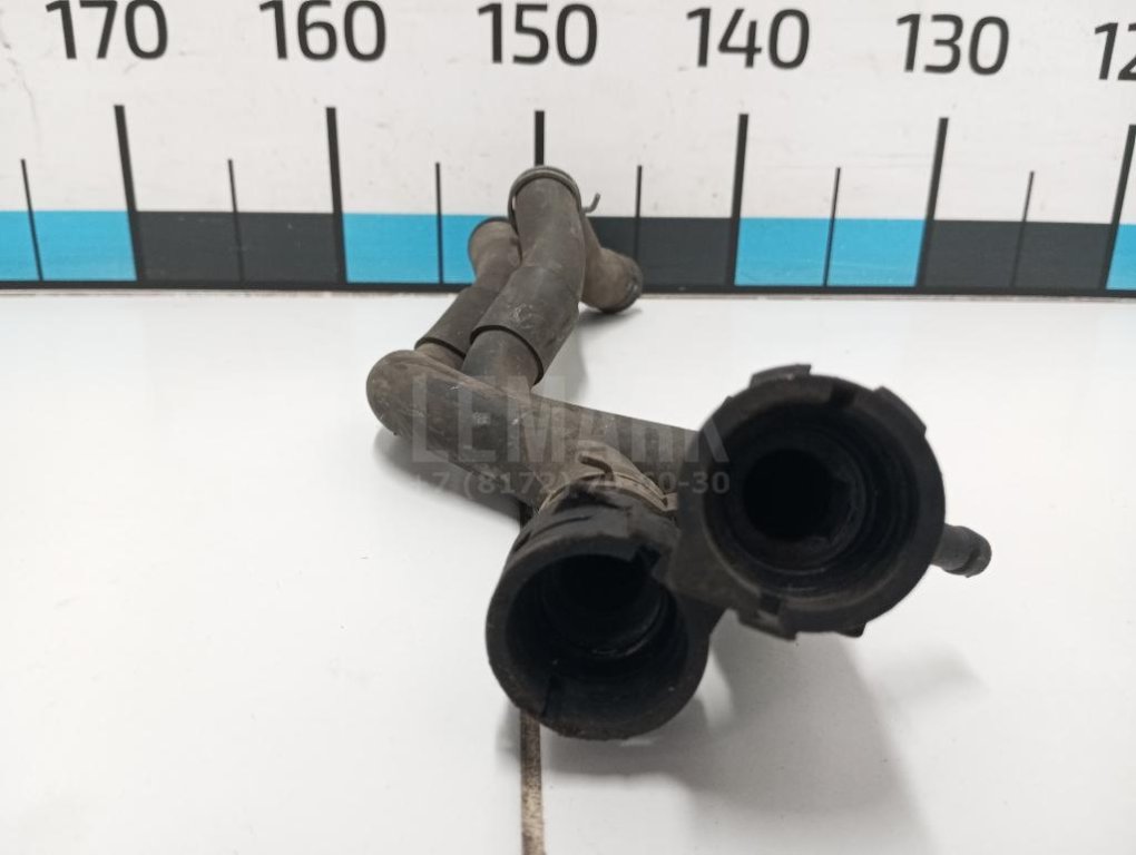 Патрубок отопителя