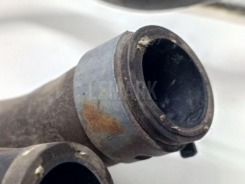 Патрубок отопителя