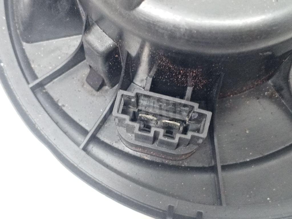 Моторчик отопителя