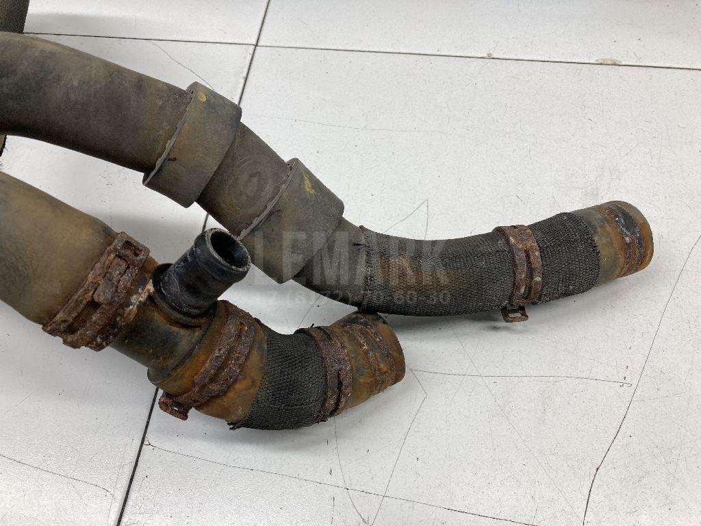 Патрубок радиатора