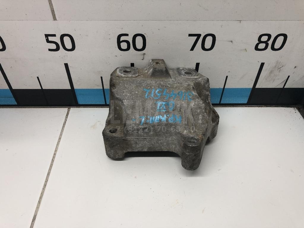 Кронштейн КПП левый