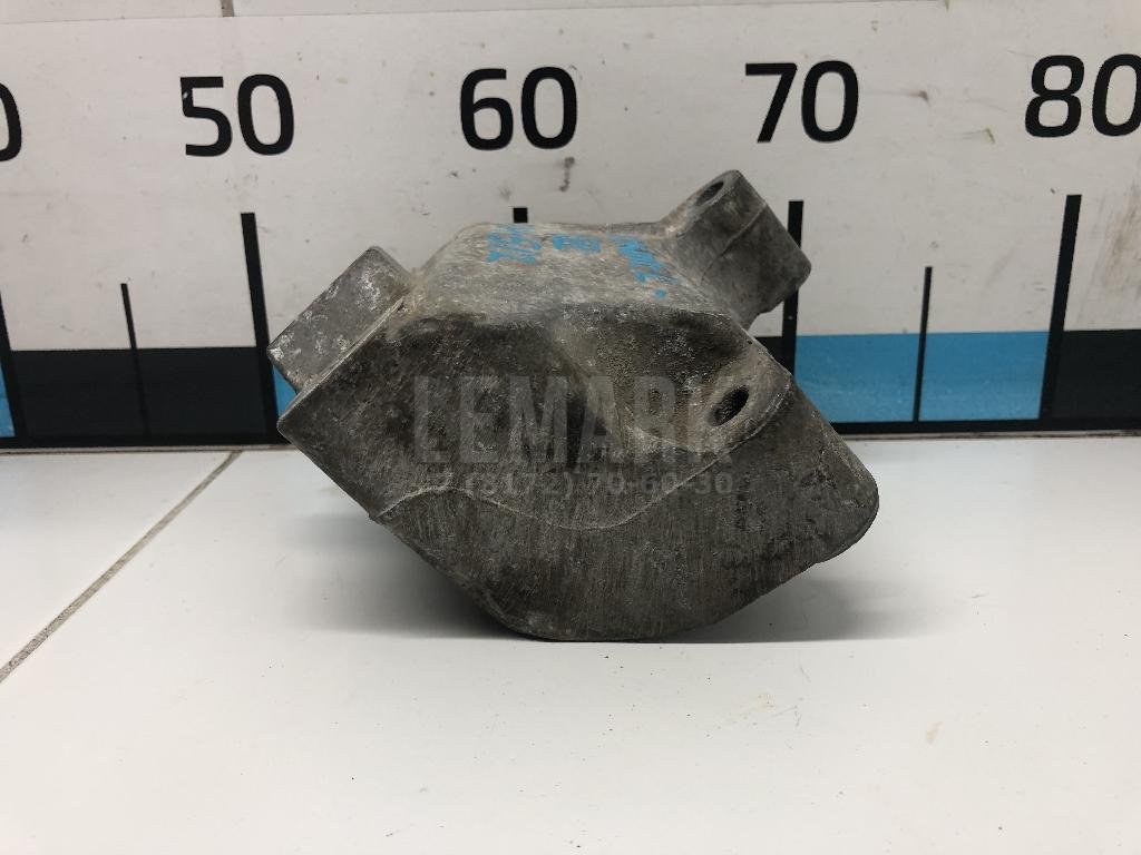 Кронштейн КПП левый