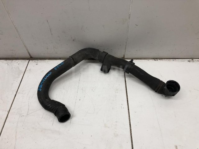 Патрубок радиатора