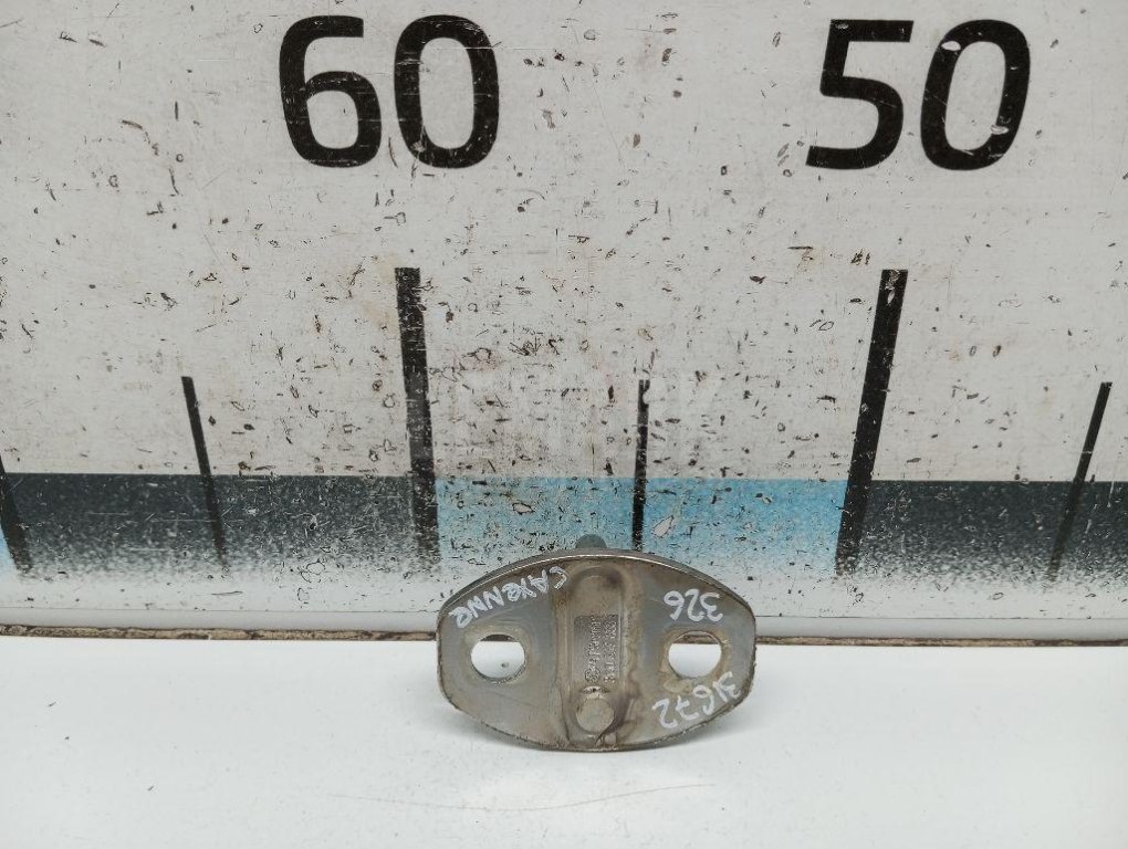 Ответная часть замка двери