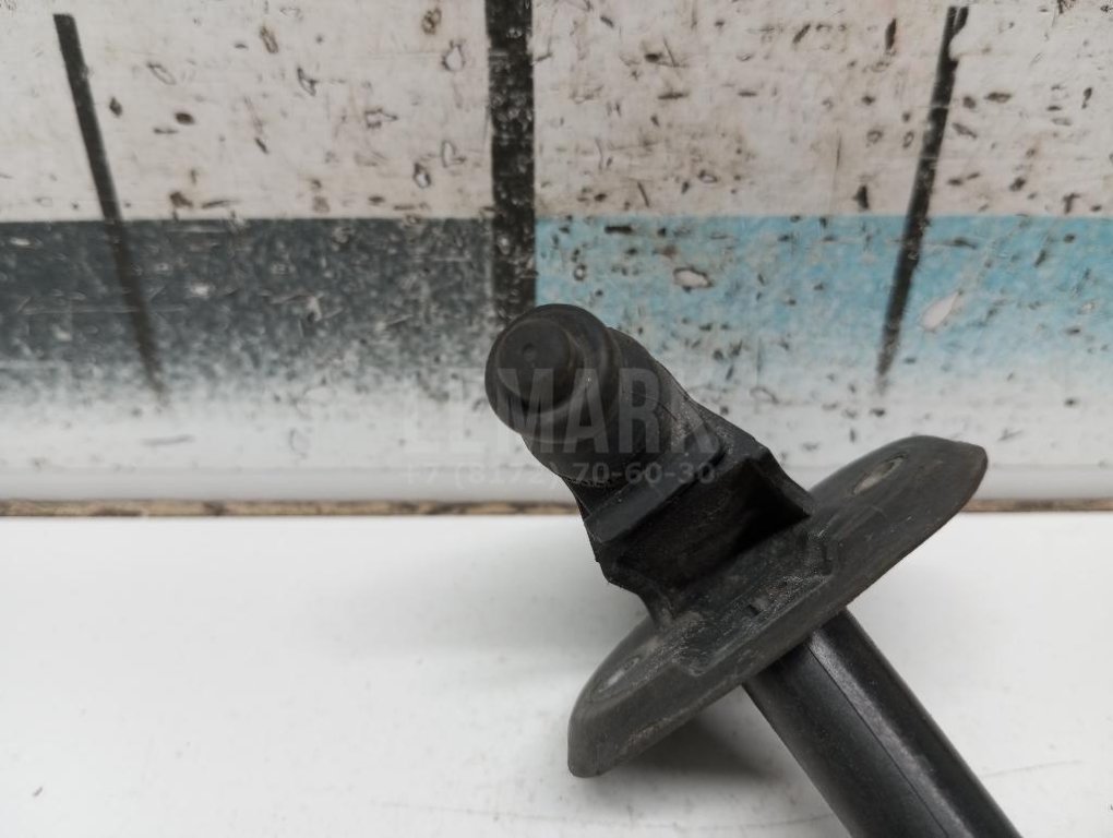 Замок лючка бензобака