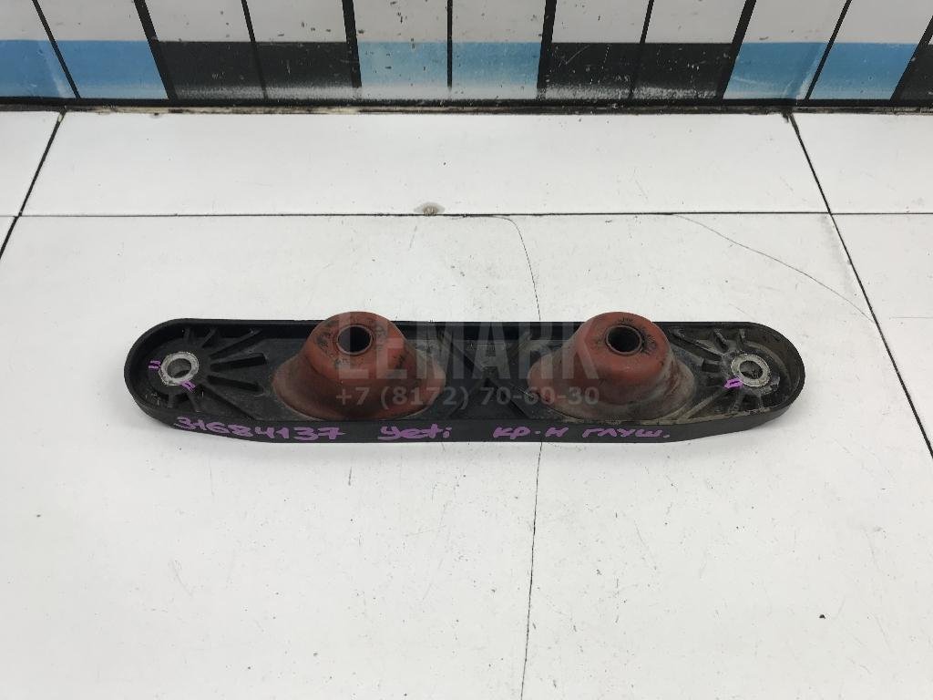 Кронштейн глушителя