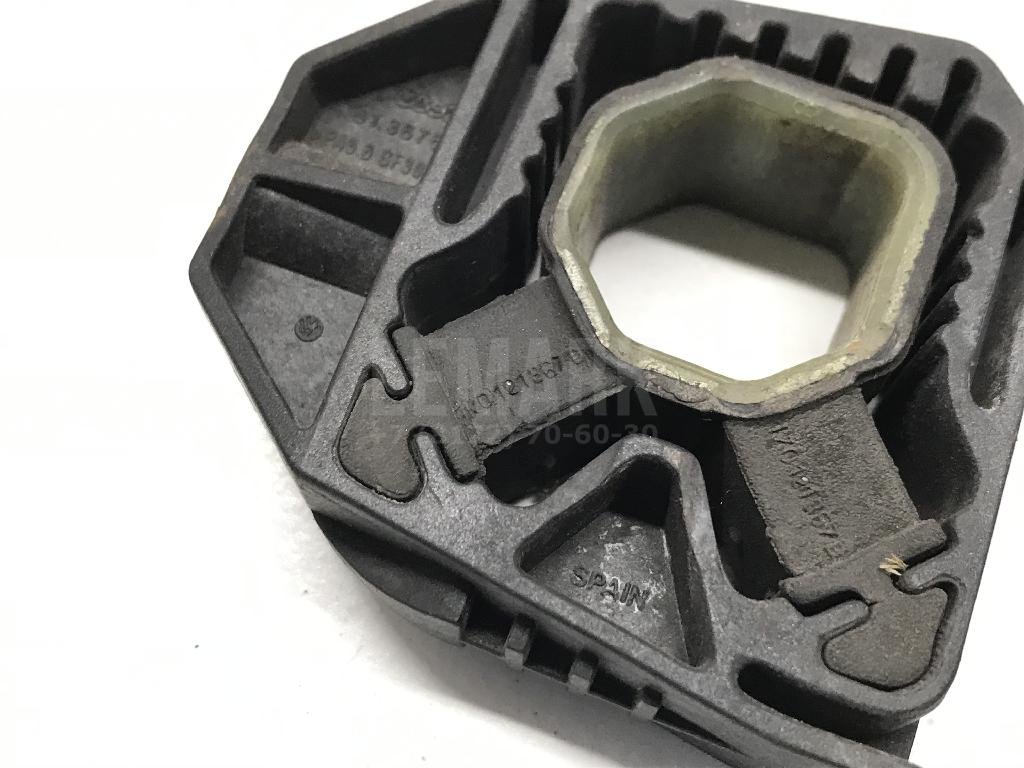 Кронштейн радиатора для  Audi A3 (8Y) 2020