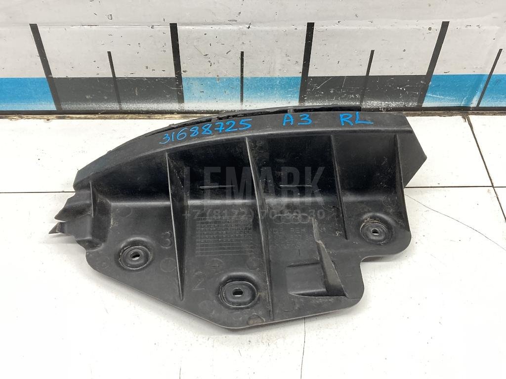 Направляющая заднего бампера левая