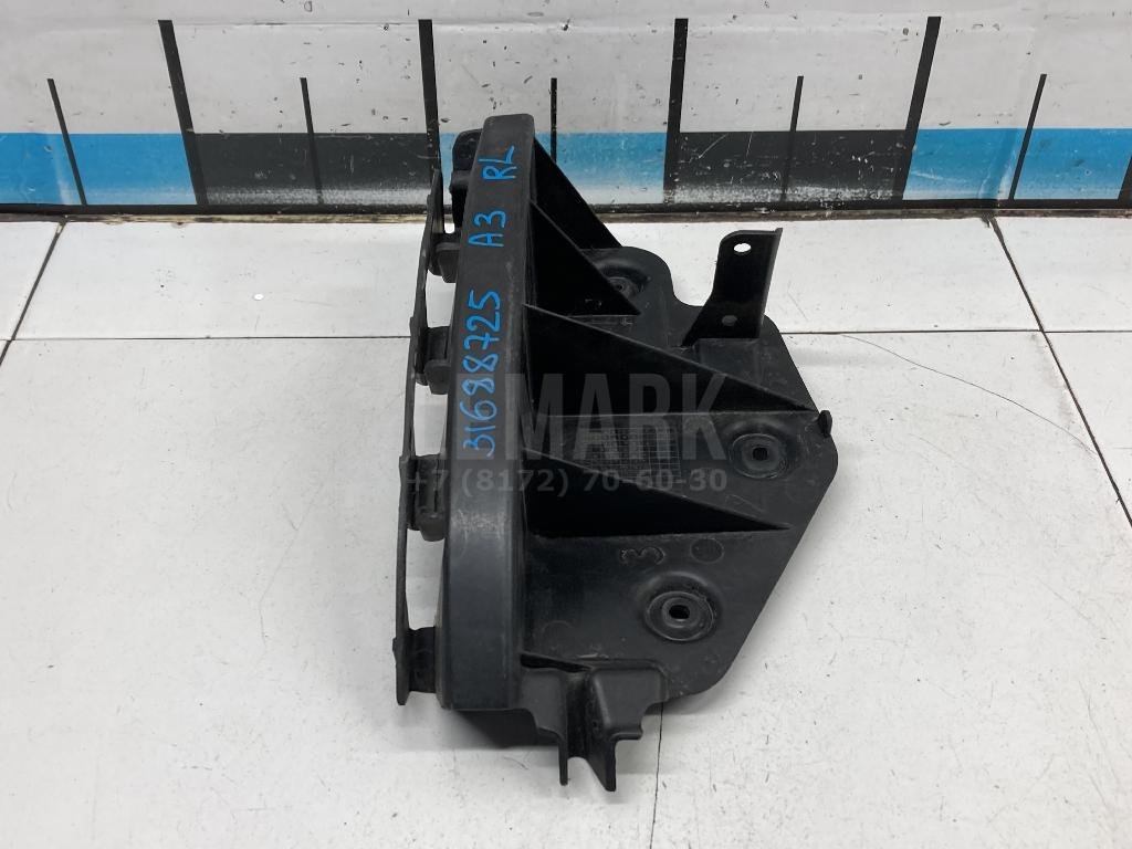 Направляющая заднего бампера левая