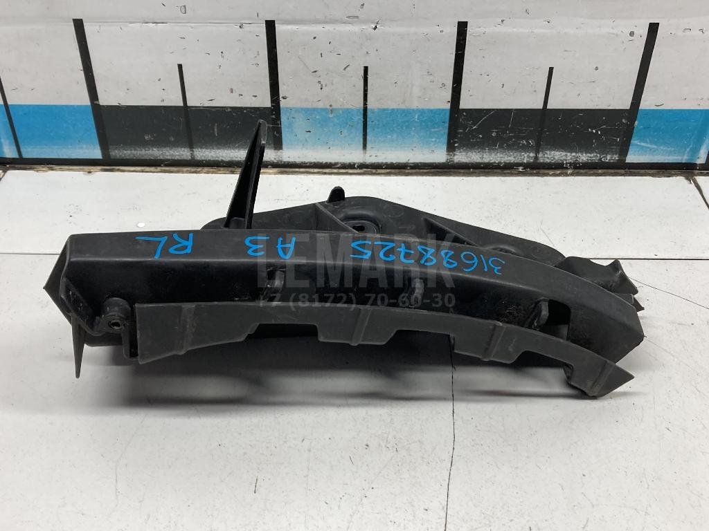 Направляющая заднего бампера левая