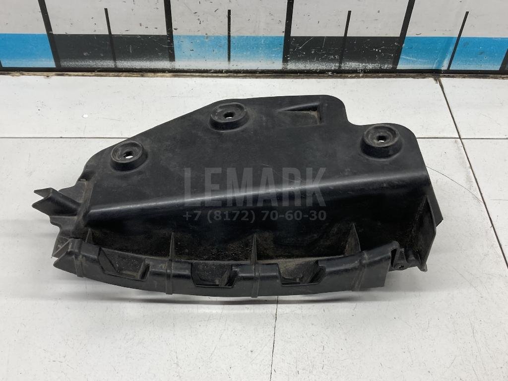 Направляющая заднего бампера левая