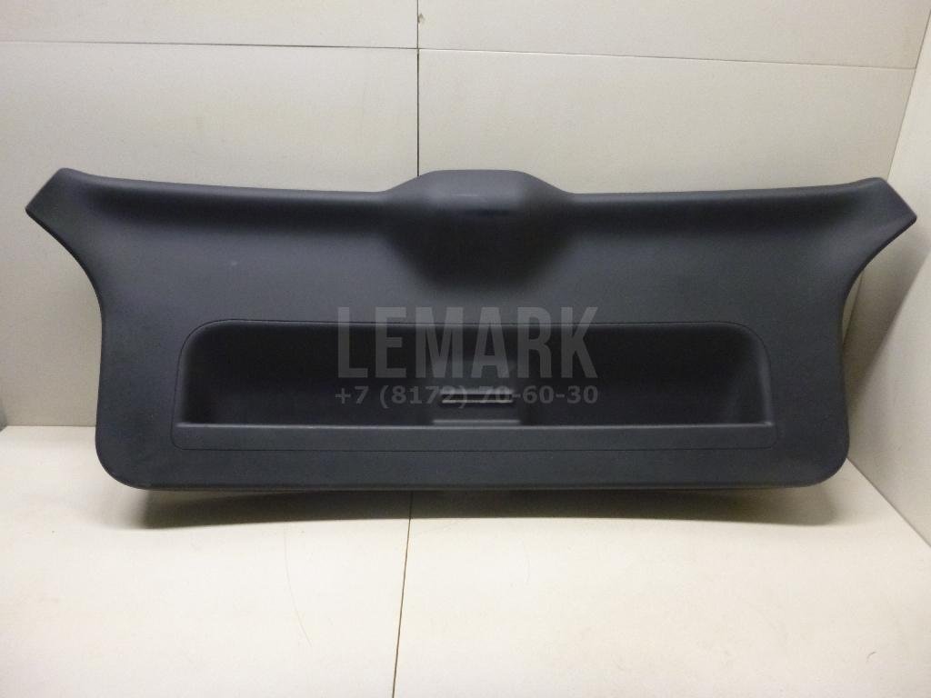 Обшивка двери багажника