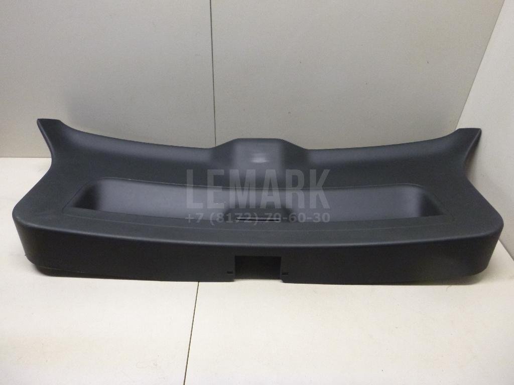 Обшивка двери багажника