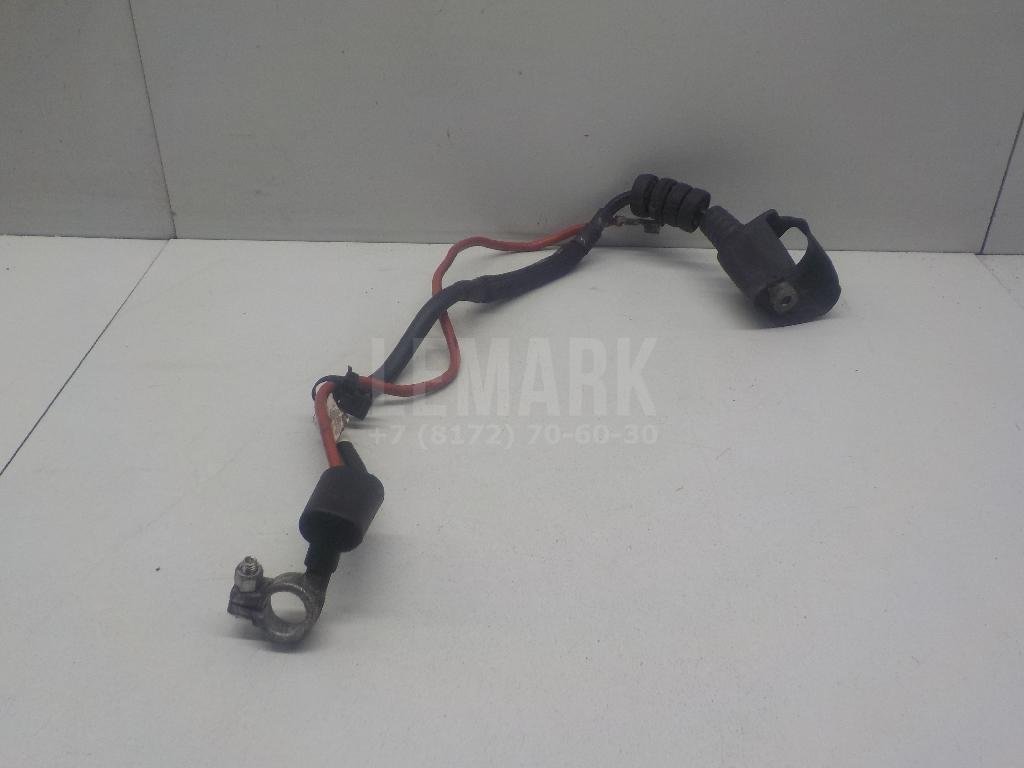 Клемма аккумулятора плюс