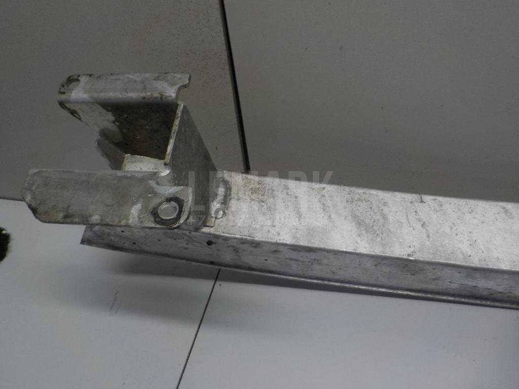 Усилитель заднего бампера