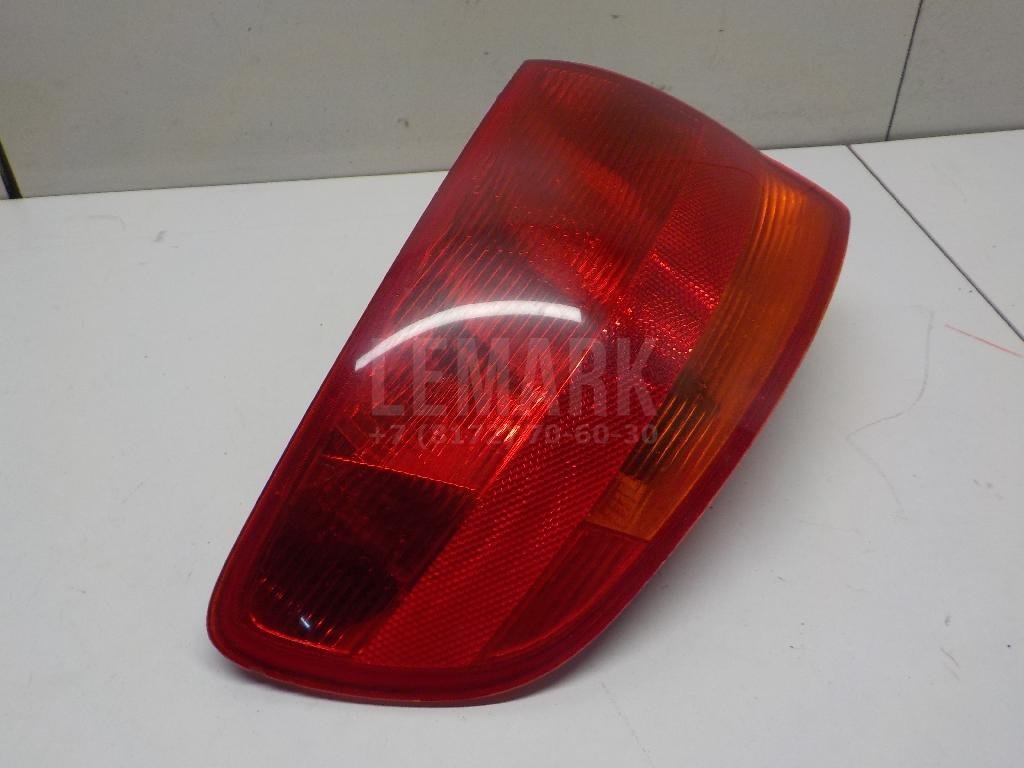 Фонарь задний наружный левый