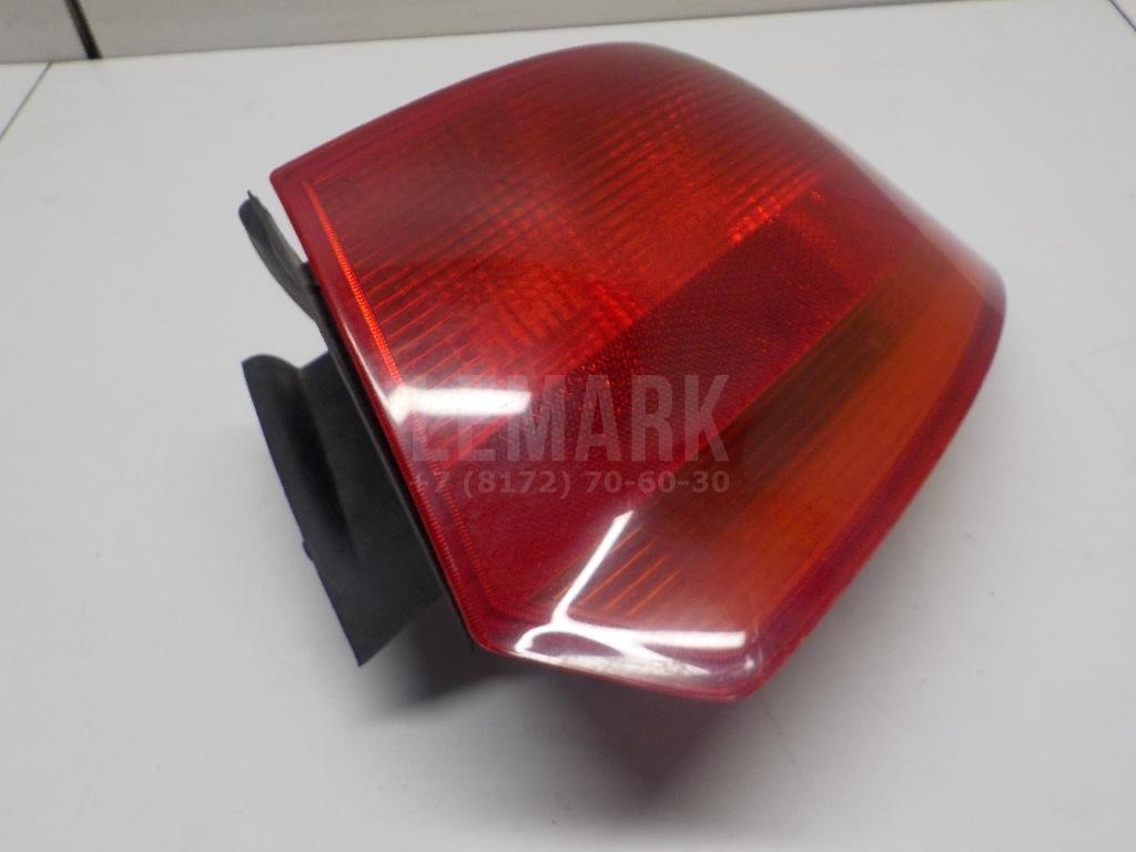 Фонарь задний наружный правый