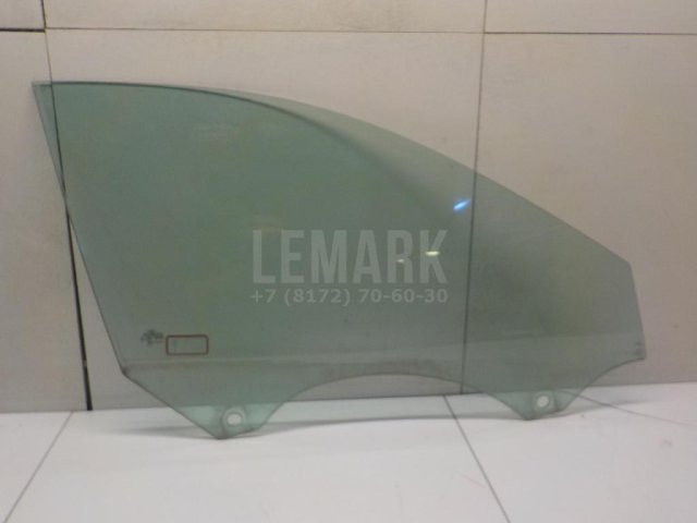 Стекло двери передней правой