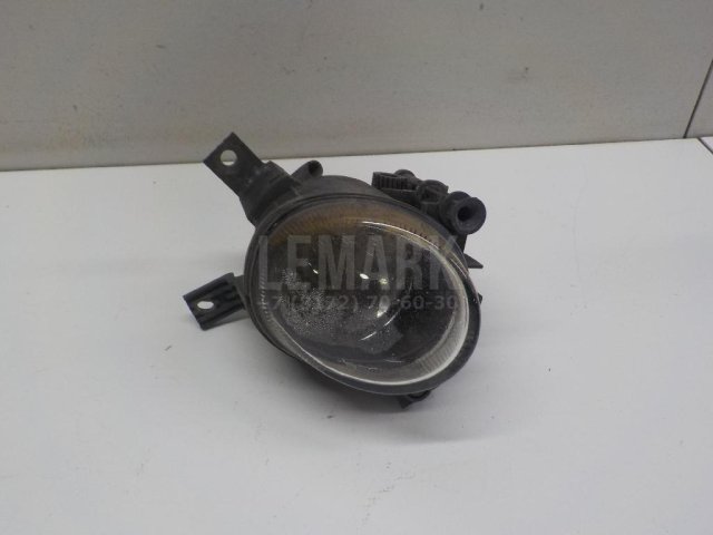 Фара противотуманная левая