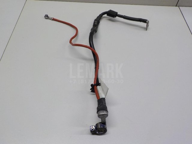 Клемма аккумулятора плюс