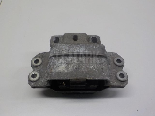 Опора двигателя левая