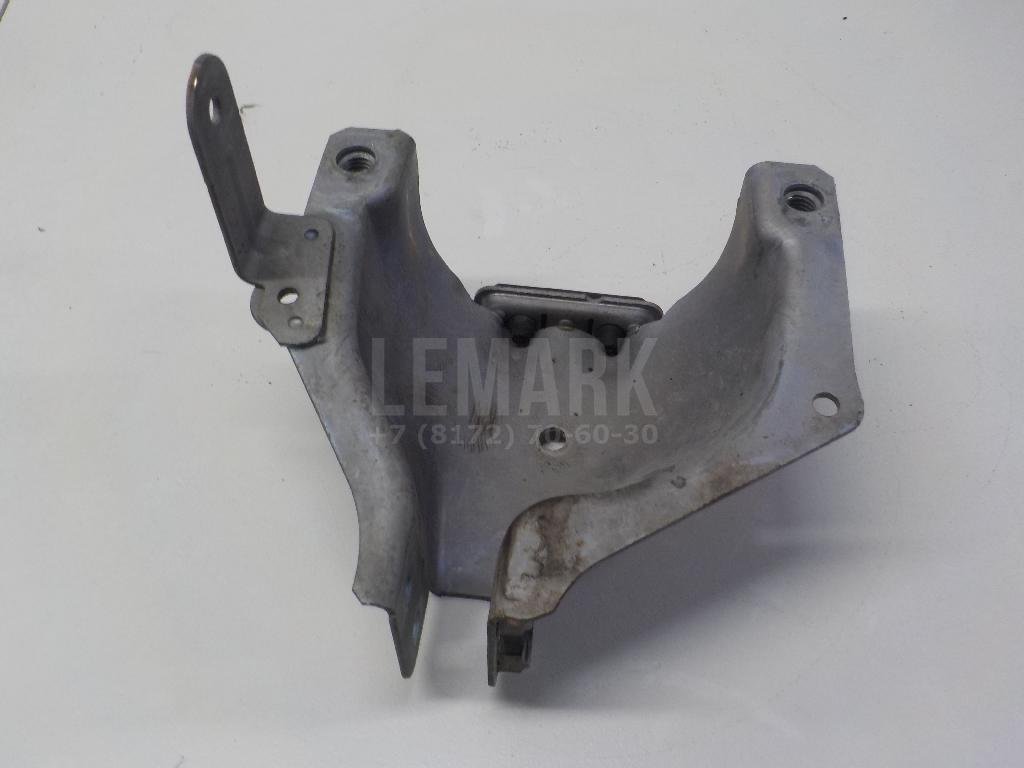 Кронштейн двигателя левый