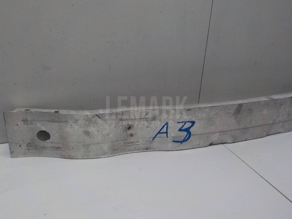 Усилитель переднего бампера