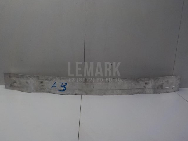 Усилитель переднего бампера