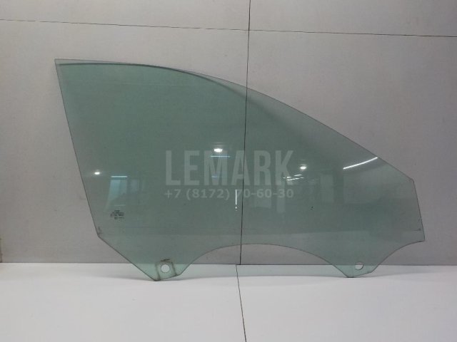 Стекло двери передней правой