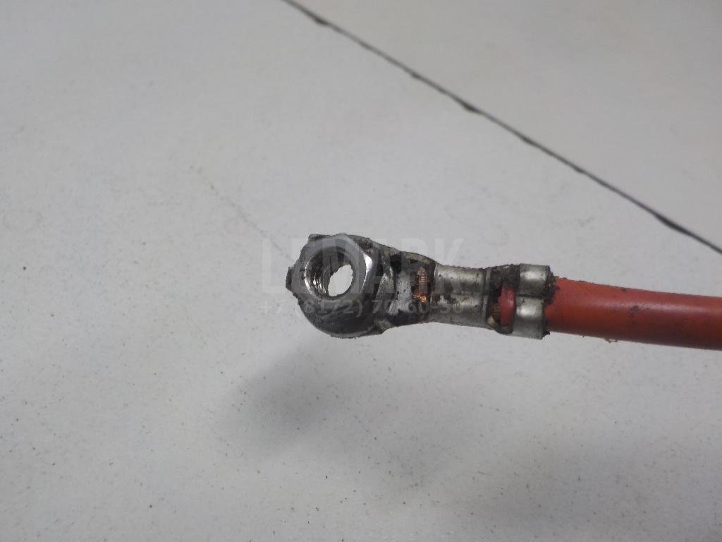 Клемма аккумулятора плюс