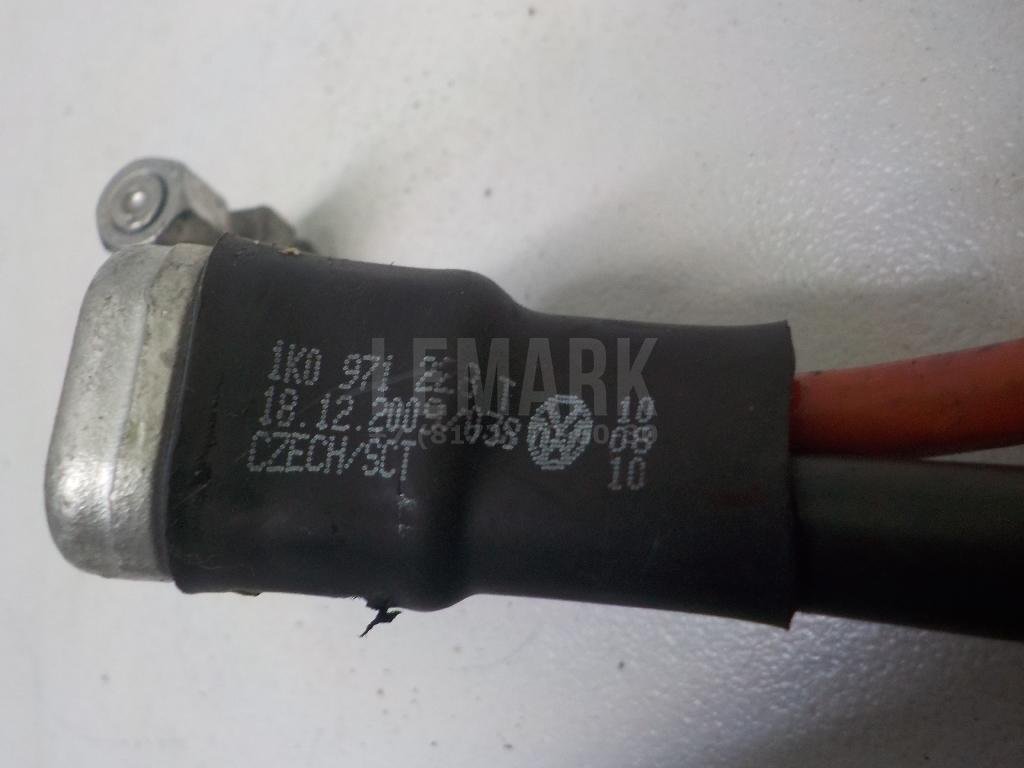 Клемма аккумулятора плюс