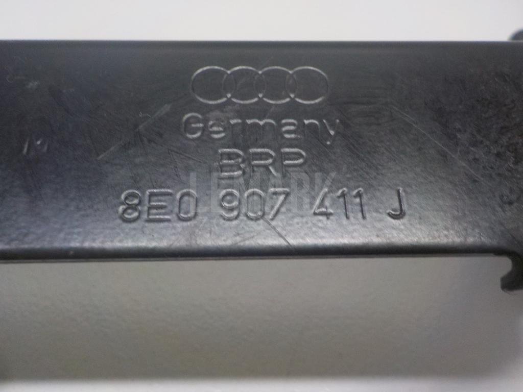 Кронштейн блока управления двигателем