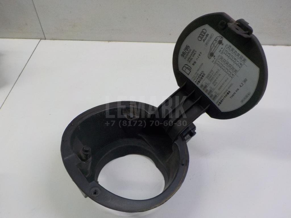 Ниша лючка бензобака