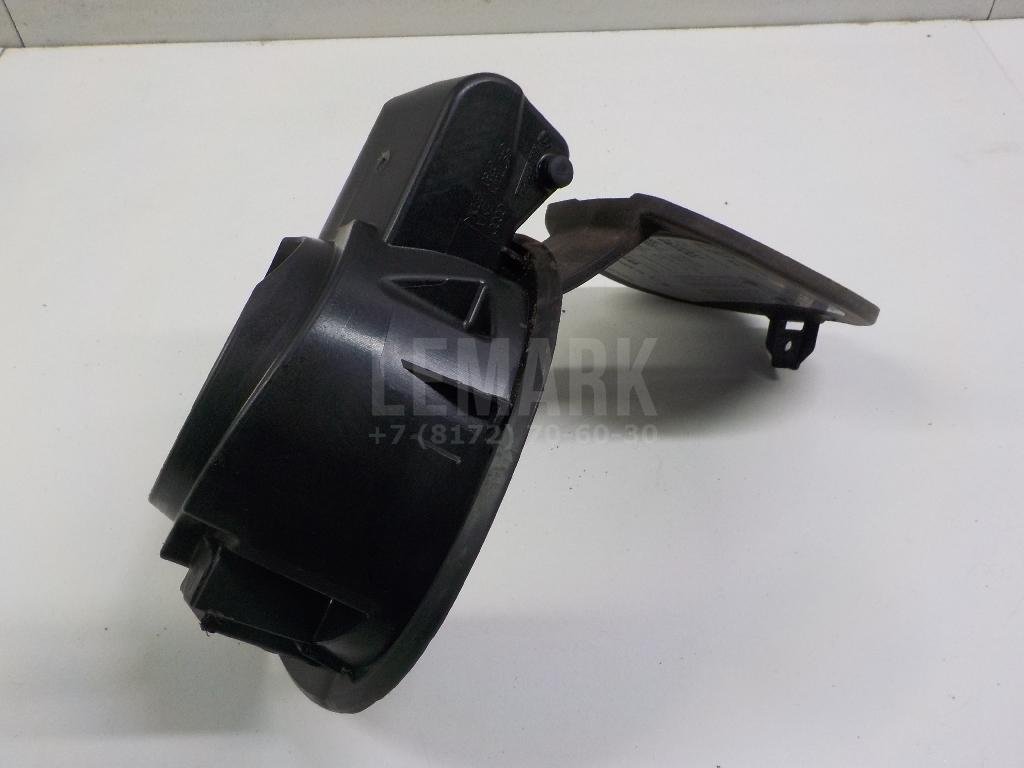 Ниша лючка бензобака