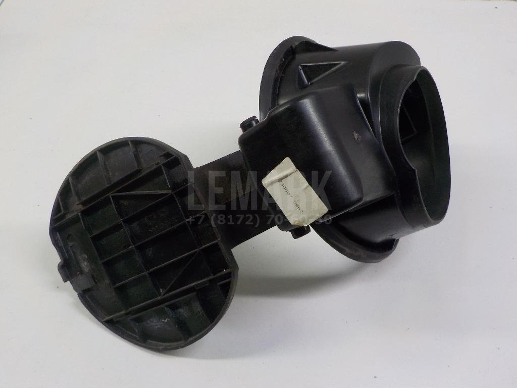 Ниша лючка бензобака