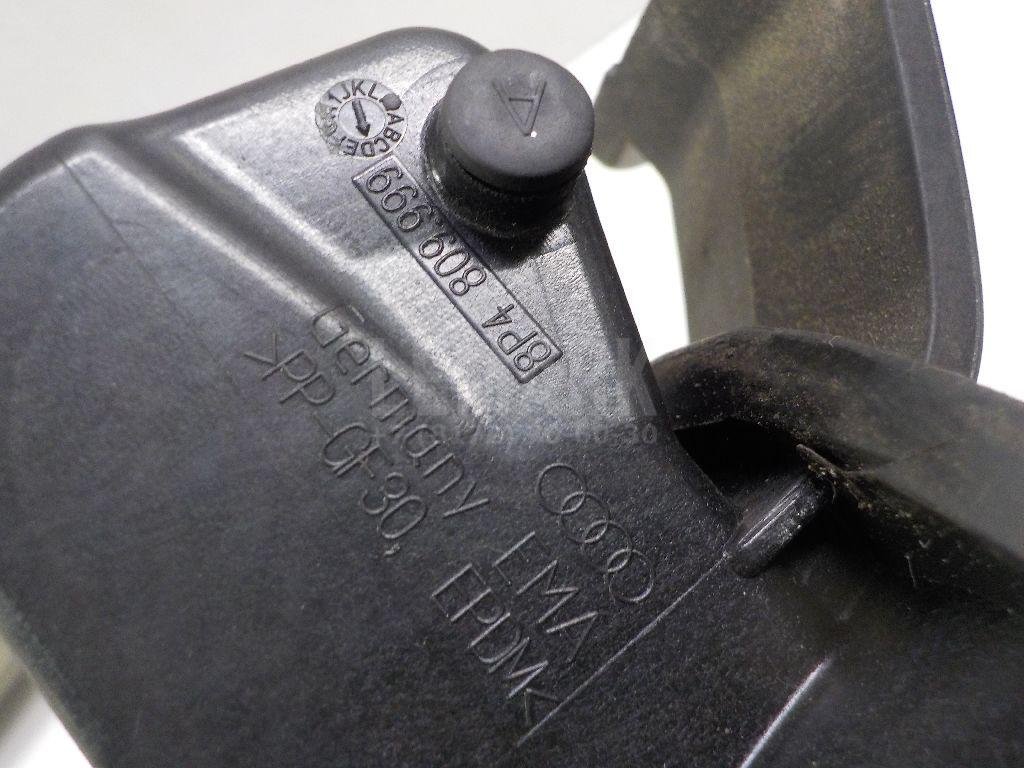 Ниша лючка бензобака