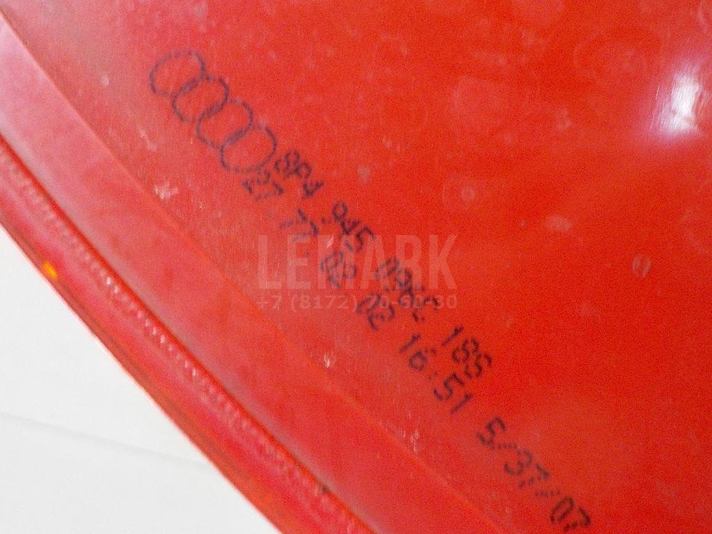 Фонарь задний наружный правый