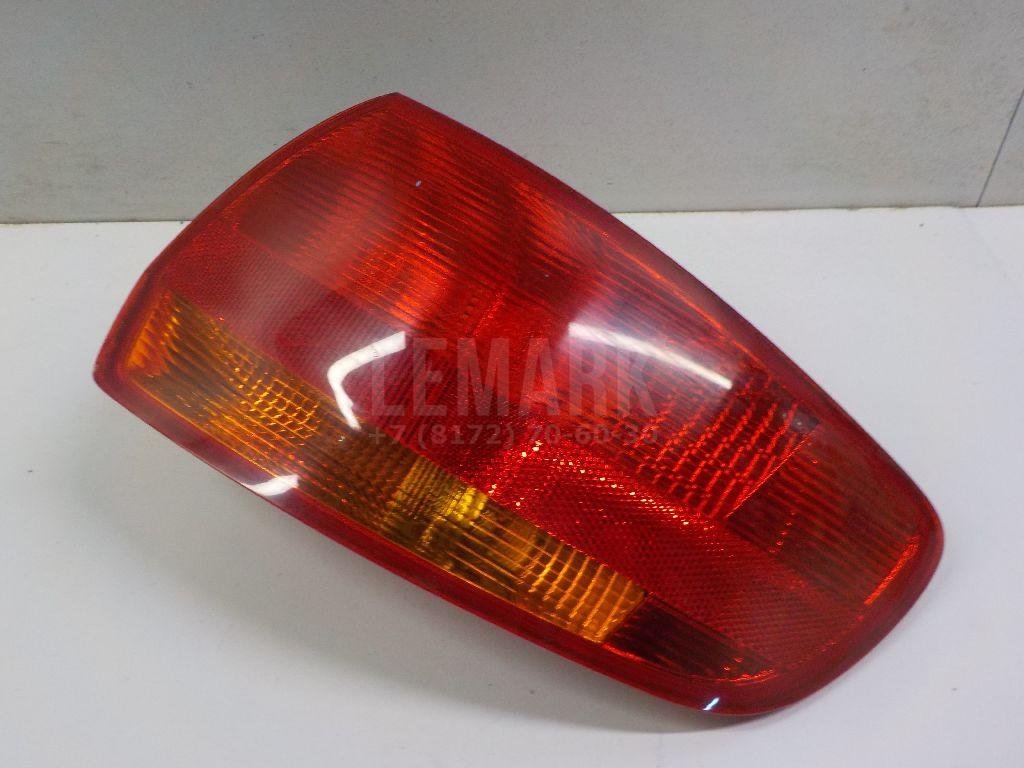 Фонарь задний наружный правый