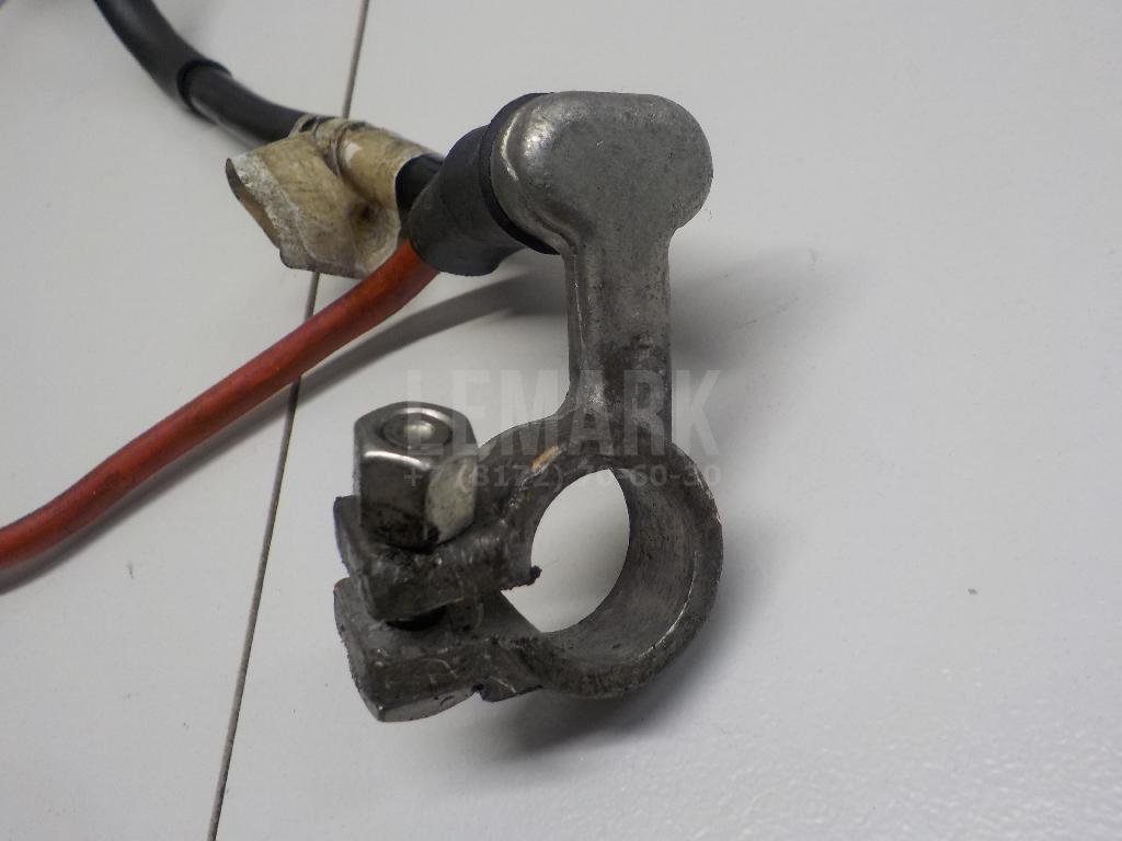 Клемма аккумулятора плюс