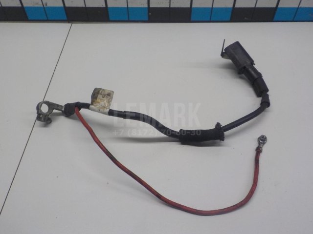 Клемма аккумулятора плюс